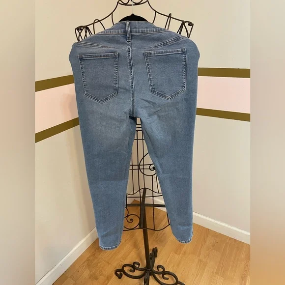 BNWT BANANA REPUBLIC LEGGING JEANS - Picture 4 of 4